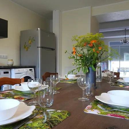 Renove 3 Avec Cour Et Terrasse, Proche Musee Et Voie Verte Vers Le Du Der - Fr-1-611-63 Holiday home Dommartin-le-Franc